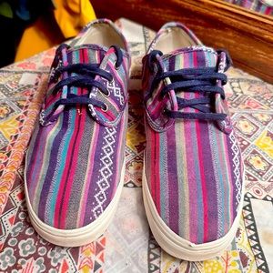 Men’s 8.5 Women’s 10 Vintage Vans tennis shoes Rare